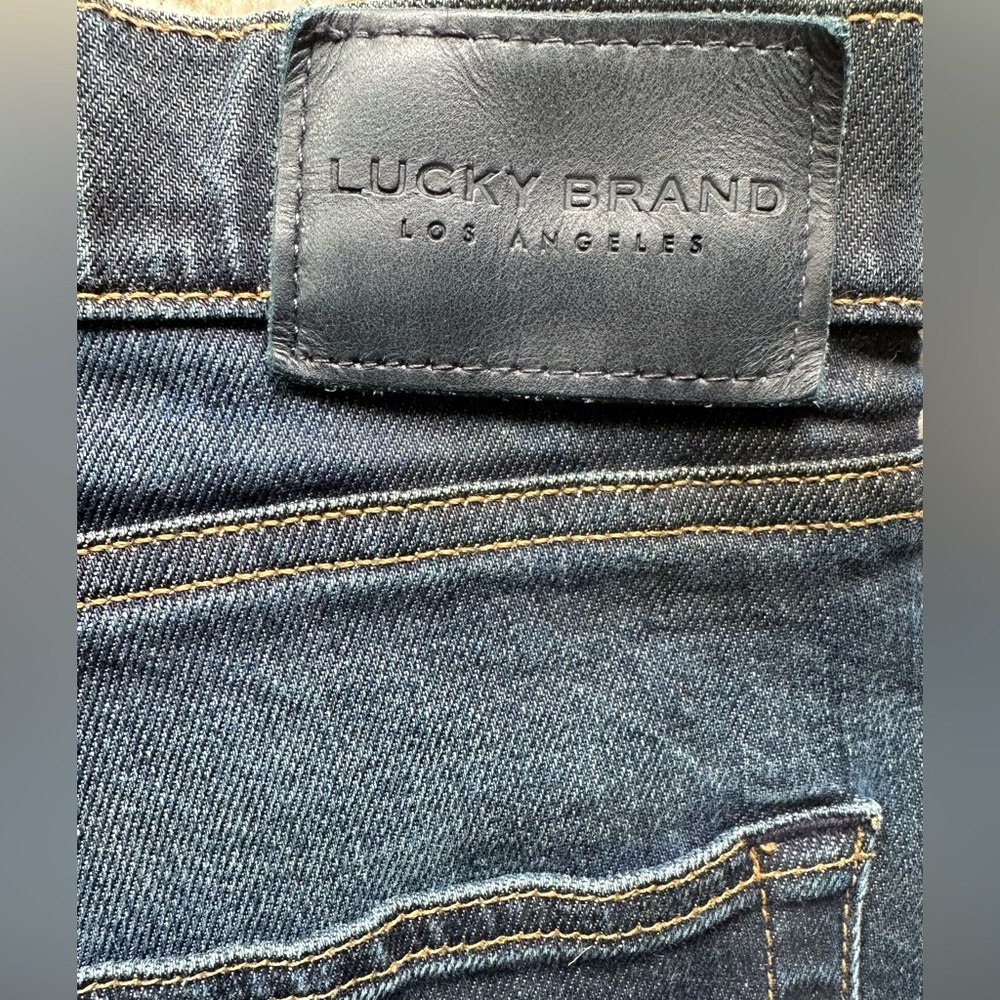 Lucky Brand Blue Straight Jeans Classic Denim - Picture 3 of 4